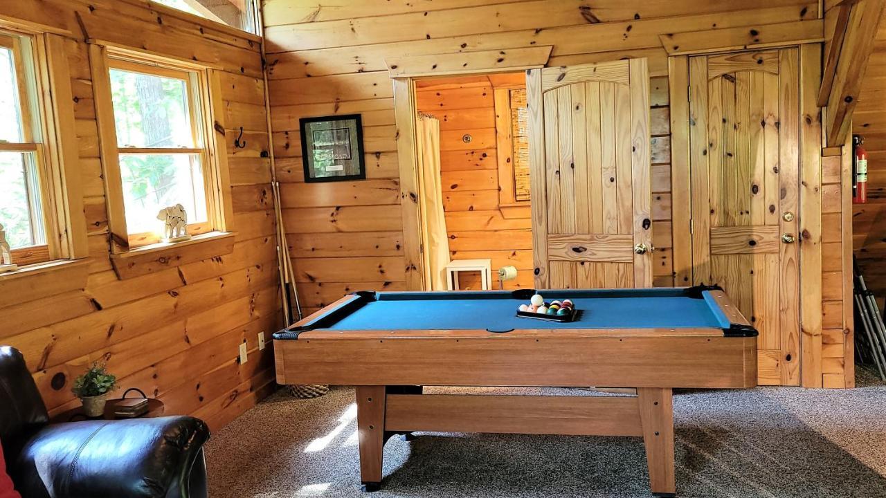 Mountain Joy -Private Treehouse Style Cabin That Sleeps 4-Free Tickets Гатлинбург Экстерьер фото